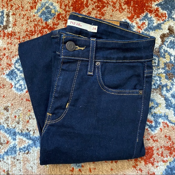 Levi’s 712 Slim Jeans - Picture 4 of 4